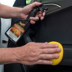 Chai xịt vệ sinh làm sạch bề mặt da và nỉ trong nội thất xe ô tô DÒNG GOLD CLASS LEATHER & VINYL CLEANER  G18516 473ML