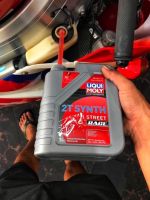 Nhớt chuyên dùng pha xăng cho xe 2 thì Liqui Moly Motorbike 2T Synth Street Race 1505 1 lít
