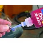 Keo dán khóa ren màu xanh Loctite 243 Medium Strength Oil Tolerant Threadlocker 50ml  hàng Replica Trung Quốc