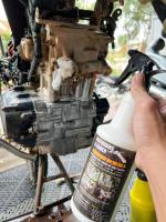 Dung Dịch Tẩy Rửa ĐA NĂNG Motorbike Cleaner Chuyên Dùng Cho Ôtô, Xe Máy 850ml Tặng Kèm Đầu Xịt, Bàn Chải Và Cọ Sên 3D