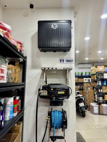 Thùng/tét nhựa đựng nước dùng cho máy rửa xe cao áp dung tích 44L