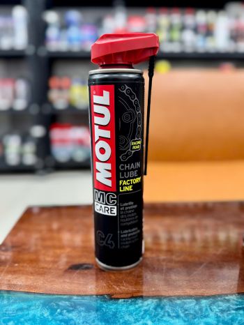 Chai xịt sên cao cấp Motul Chain Lube Factory Line Racing Road C4 400ml