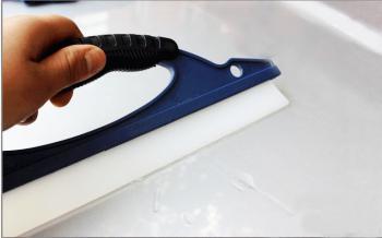 Gạt nước mưa lưỡi cao su cầm tay dài 30cm 